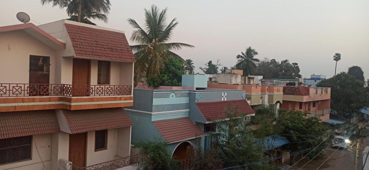 Uthamar Illam Apartment Tiruchirappalli Ngoại thất bức ảnh