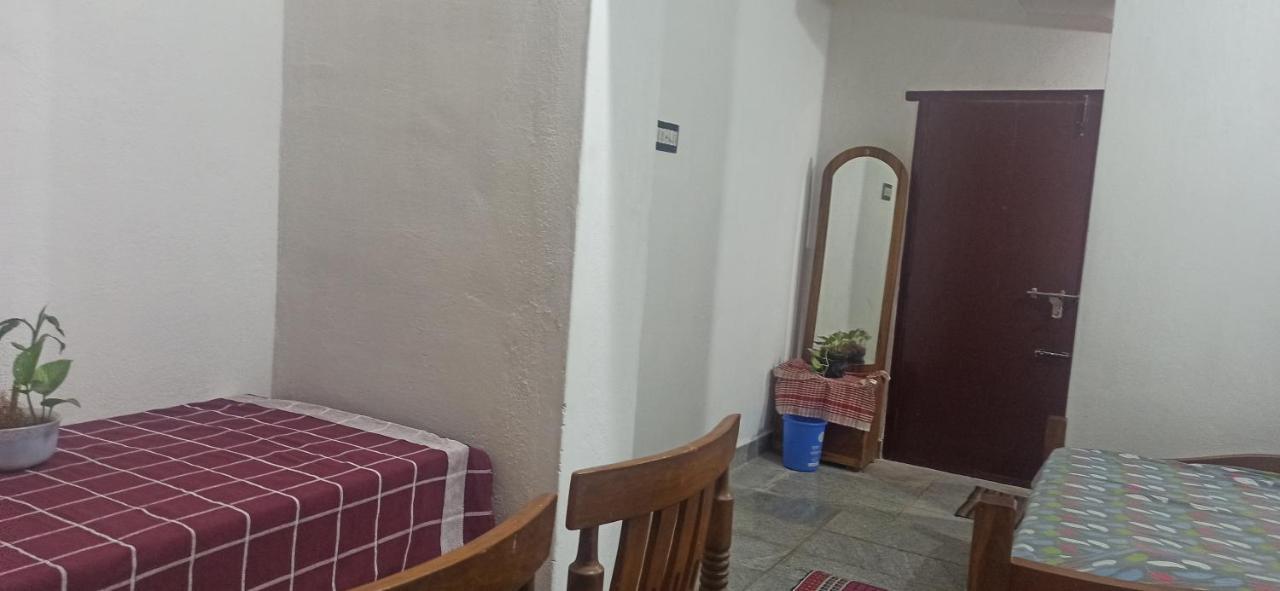 Uthamar Illam Apartment Tiruchirappalli Ngoại thất bức ảnh